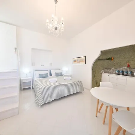 Bed & Breakfast King - Luxury *