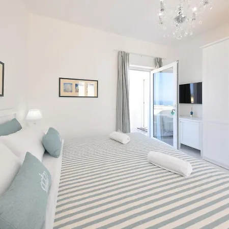Bed & Breakfast King - Luxury